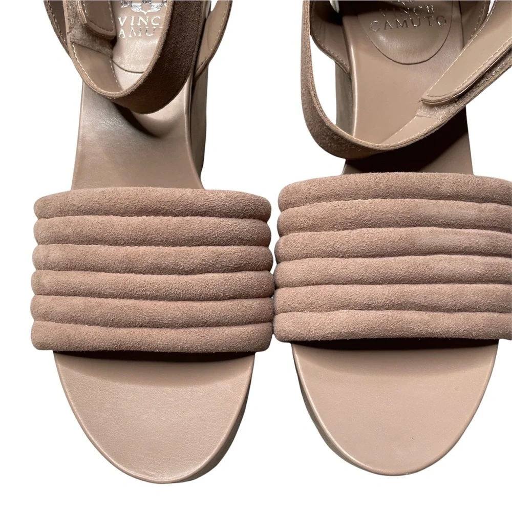 Vince Camuto Size 7 1/2 M